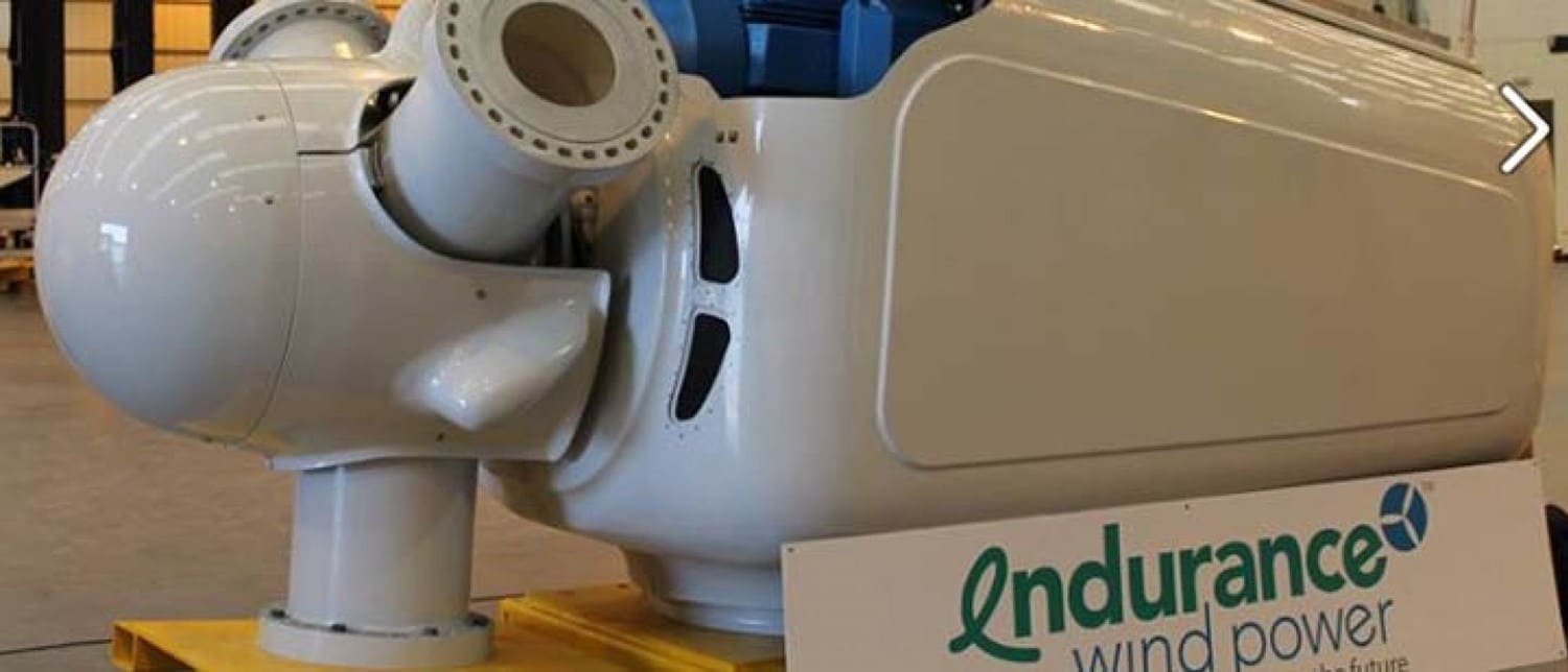 Vindmøllekomponent fra Endurance Wind Power i fabrikshal